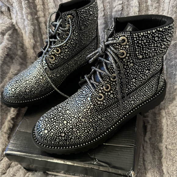 NIB Forever bling boots size 8 1/2 - Picture 2 of 5
